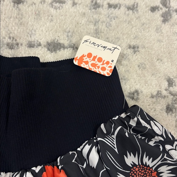 FP Movement Women's Carpe Diem Shorts NWT - Picture 7 of 7